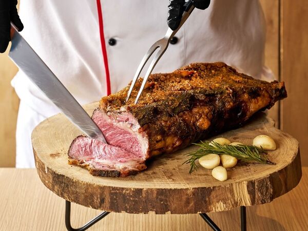 ▲六福萬怡酒店牛排回歸。（圖／取自六福萬怡酒店臉書）