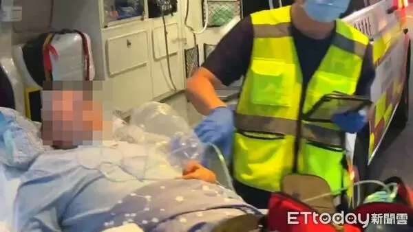 ▲▼      袁惟仁被急送台東馬偕醫院急診       。（圖／記者楊晨東翻攝）