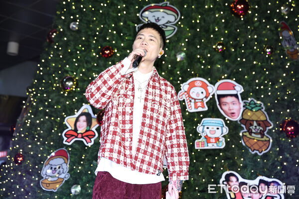 ▲▼ 白安，鼓鼓呂思緯，蕭秉治耶誕點燈 -蕭秉治    。（圖／記者黃克翔攝）