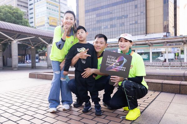 ▲金鐘影帝陳亞蘭（右）與金鐘影后六月皆為臺師大GF-EMBA校友。（圖／臺師大GF-EMBA提供）