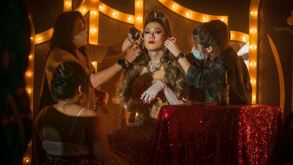 ▲《好孩子》許瑞奇化妝變裝皇后需至少花三小時梳化。（圖／甲上娛樂提供）