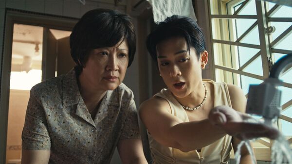 ▲《好孩子》許瑞奇化妝變裝皇后需至少花三小時梳化。（圖／甲上娛樂提供）