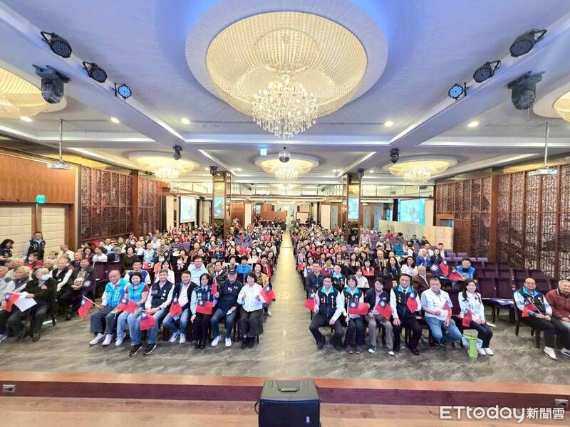 國民黨131周年黨慶盛大舉行　嘉義市長黃敏惠親頒70年黨員獎章