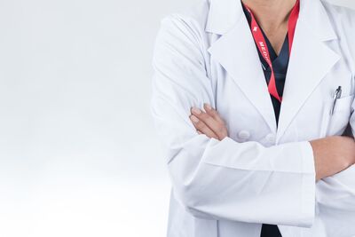 愛上極簡！醫師夫妻搬進「1.2坪迷你小房間」　衣服只留7件