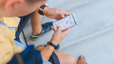 15歲少年「熬夜玩手機」身高僅138公分！醫吐1關鍵：這輩子已定格