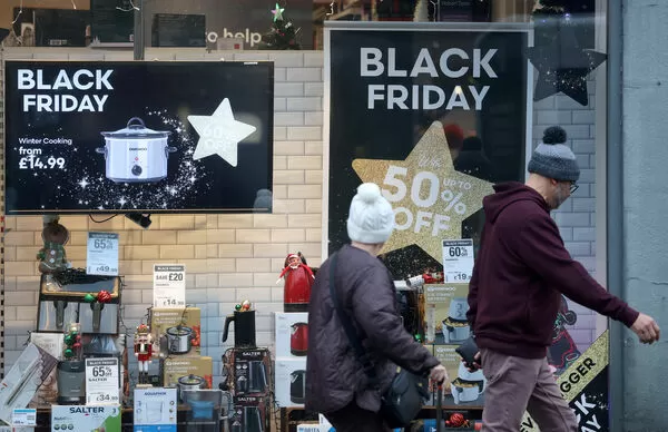 ▲▼美國「黑色星期五」（Black Friday）折扣。（圖／路透）