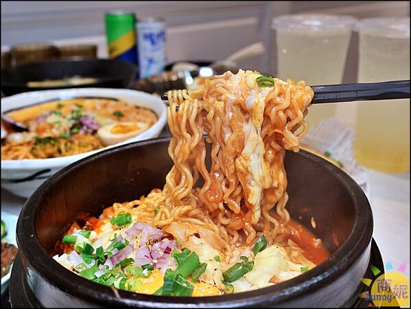 ▲▼台中韓國華僑開的平價韓式麵食。（圖／部落客商妮提供）