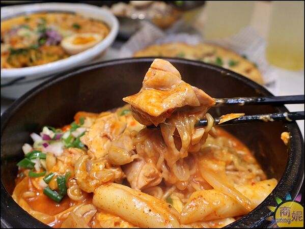 ▲▼台中韓國華僑開的平價韓式麵食。（圖／部落客商妮提供）