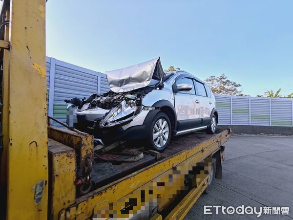 ▲▼台南國道追撞車禍。（圖／記者林東良翻攝）