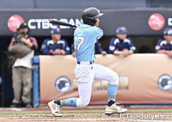 ▲▼ 2025第十三屆中信盃黑豹旗全國高中棒球大賽，羅東商工楊家源。（圖／記者李毓康攝）