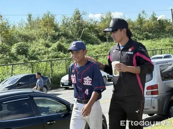 ▲林子偉與外甥鄧佑安。（圖／記者楊舒帆攝）