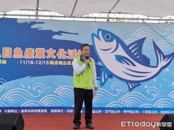 ▲台南市安南四草大眾廟前廣場熱鬧展開虱目魚產業文化活動，提供虱目魚粥丸湯共襄盛舉。（記者林東良翻攝，下同）