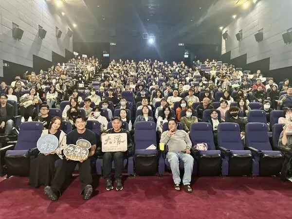 ▲導演陳玉勳率領方郁婷、柯煒林跑台北、台南宣傳《大濛》。（圖／華文創提供）