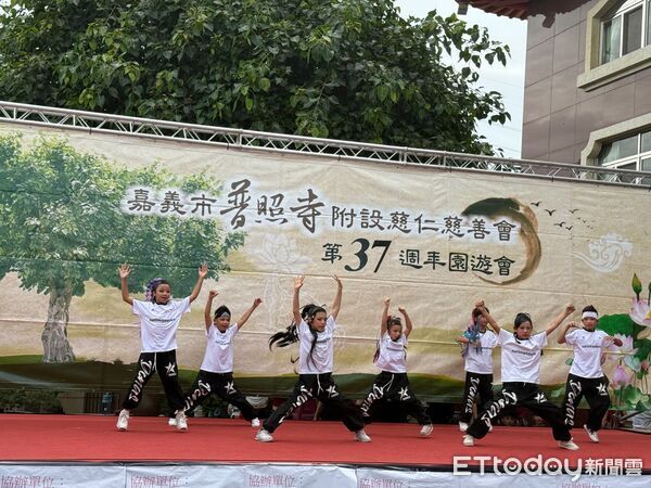 ▲▼普照寺附設慈仁慈善會關懷弱勢 辦理37週年慶祝活動  。（圖／民雄酒廠提供）