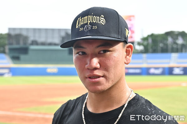 ▲▼2025第十三屆中信盃黑豹旗全國高中棒球大賽，平鎮高中吳丞顥。（圖／記者李毓康攝）