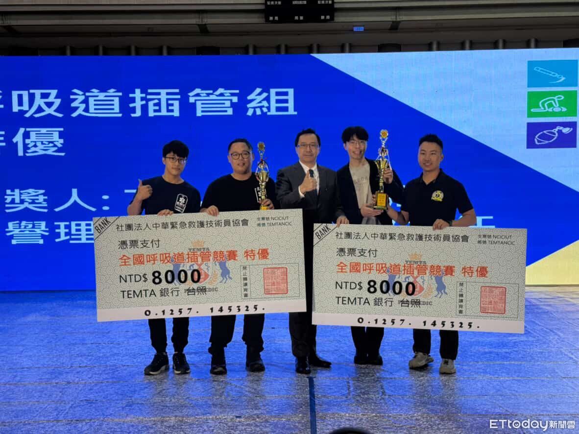 南投2消防員　全國呼吸道插管暨心肺復甦術競賽奪特優