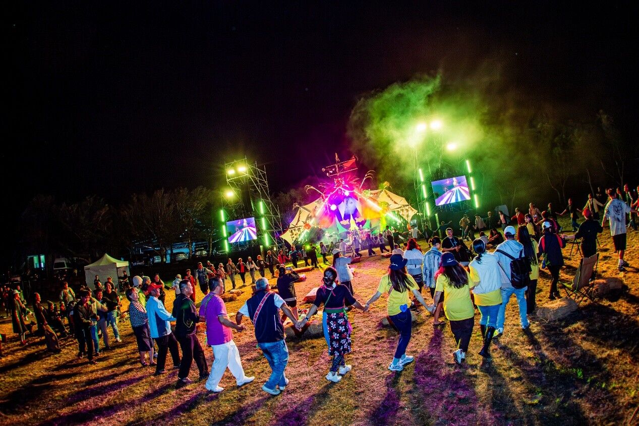 花蓮 Fali Fali 音樂節 圓滿落幕　破萬人次湧入馬太林 縱谷化身部落大舞台（圖／花蓮縣政府提供）