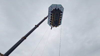 餐廳升降突故障！一家四口懸吊「45公尺高空」2小時　驚險畫面曝