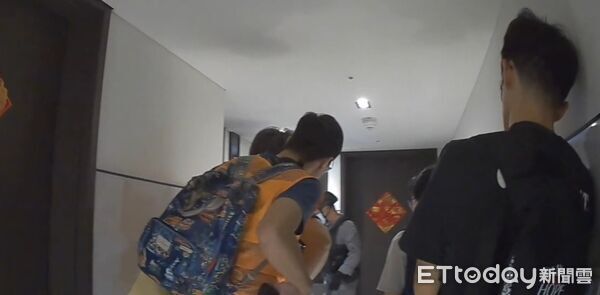 ▲台南市刑大攻堅緝獲逃亡12年的吳姓通緝毒犯，查獲逾2公斤海洛因與安非他命，並扣押大量製毒藥劑與器具，成功破獲跨縣市製毒販毒據點。（記者林東良翻攝，下同）