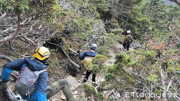 ▲▼退休校長攀玉山後四峰失聯4天！搜救隊陸空搜索「最後定位點」。（圖／記者吳世龍翻攝）