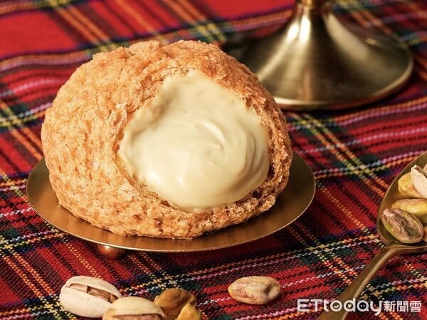 ▲▼beard papa&rsquo;s12月推出3款人氣口味泡芙，包括巧克力、開心果、草莓，還有加碼限時推出的「蜂蜜奶油派皮」。（圖／▼beard papa&rsquo;s提供）