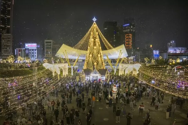 ▲▼2025高雄聖誕生活節。（圖／高雄市政府提供）