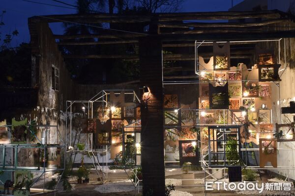 ▲崑大林佳妤、黃傳懿、王博翰師生團隊因作品榮獲紅點設計概念獎喜悅合照。（圖／記者林東良翻攝，下同）