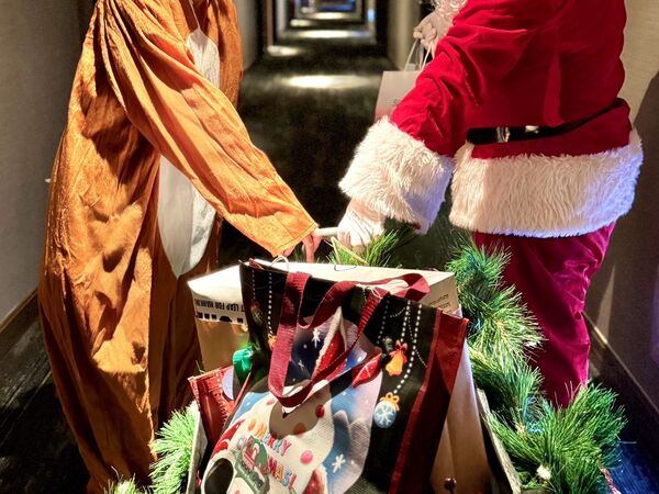 ▲君品酒店將於12月20日與21日推出聖誕攝影服務,雲品溫泉酒店以馬戲團為主題，為住客打造充滿趣味與節慶氛圍的聖誕體驗。（圖／業者提供）