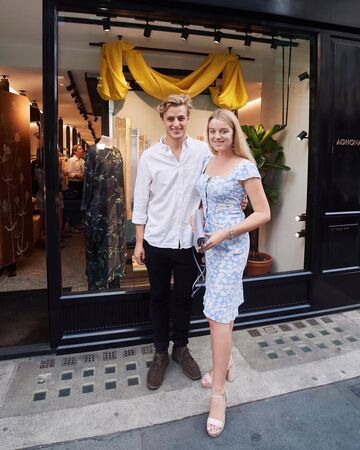 亞歷山大和姊姊弗洛拉。（翻攝IG）