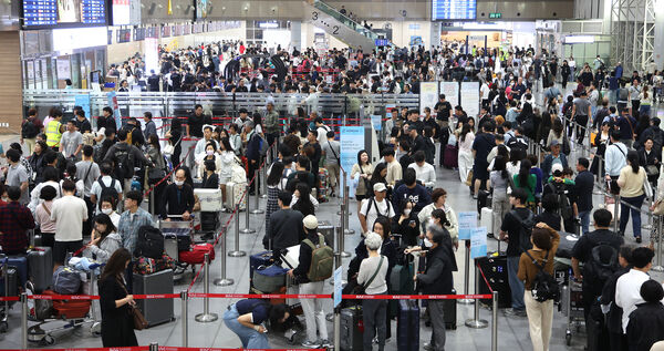 ▲▼ 釜山金海國際機場出境大廳。（圖／VCG）