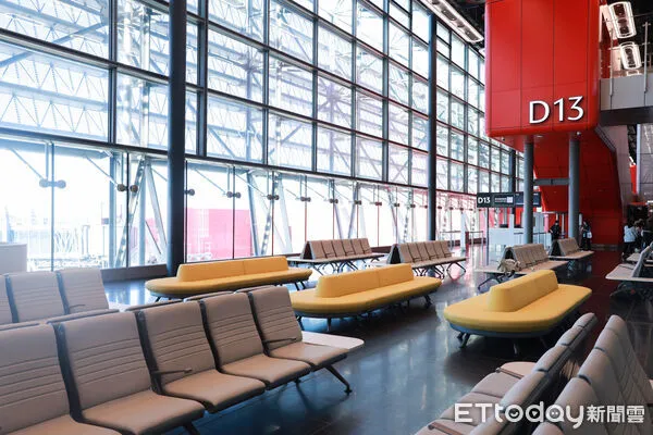 ▲▼第三航廈北登機廊廳。（圖／記者周宸亘攝）