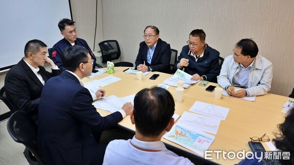 ▲基隆油污延燒！林沛祥督促台水加速改善。（圖／記者郭世賢翻攝）