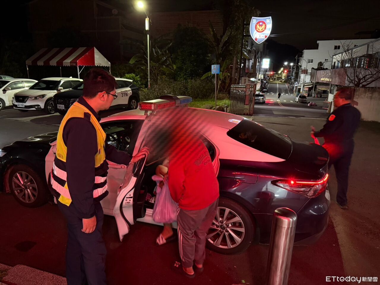 自目司機害的！22失聯移工搭上「投案專巴」　受僱採生薑全被抓