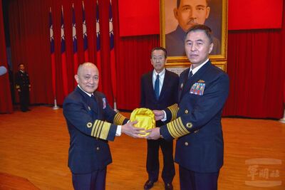 蔣正國接掌海軍司令　顧立雄期勉建立強韌海上防衛作戰體系