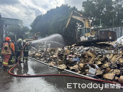 快訊／三峽資源回收場紙板突起火！隔壁幼兒園急疏散205童