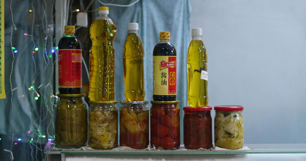 楊世煒示警，若過量食用大豆油，更容易造成肥胖、代謝異常。（示意圖／unsplash）