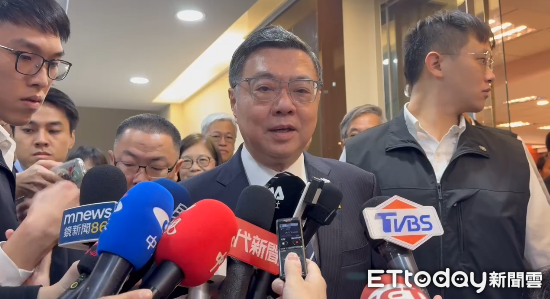 ▲▼行政院長卓榮泰受訪。（圖／記者陳家祥攝）