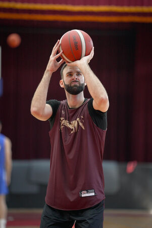 ▲獵鷹新洋將貝納師加盟。（圖／台鋼獵鷹提供）