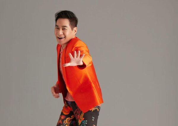 ▲▼ 三金歌王文章致敬歐陽菲菲。（圖／翰森娛樂提供）