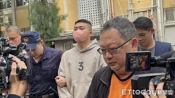 ▲▼南萬華教父辭世！義子告別式「完成遺願」...砍斷仇家黑狗雙腳筋。圖為徐嫌(20歲)。（圖／記者劉昌松攝）