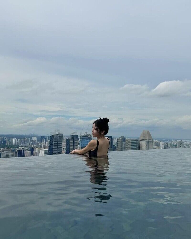 Solar頌樂換上Moschino冰淇淋復古泳裝泳池大解放＋7款必收連身泳裝度假單品推薦