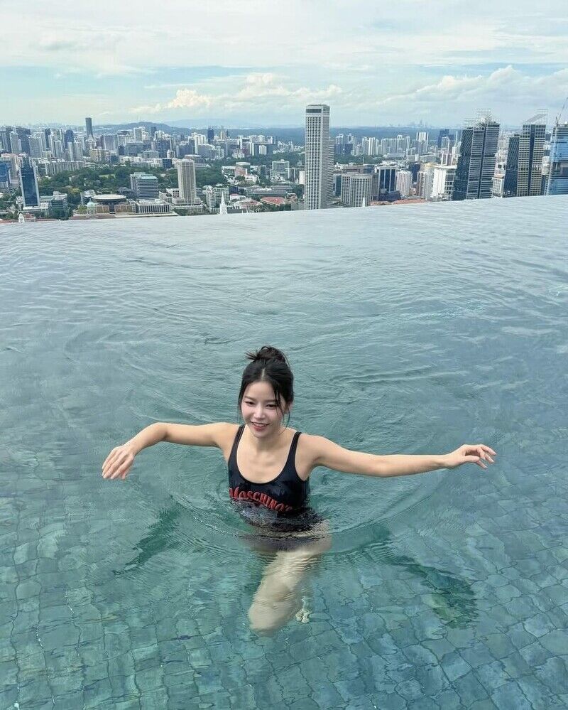 Solar頌樂換上Moschino冰淇淋復古泳裝泳池大解放＋7款必收連身泳裝度假單品推薦