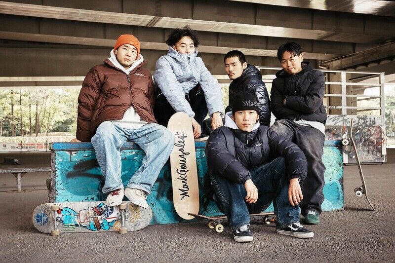 寒流必備！Mark Gonzales小天使羽絨外套保暖登場，輕盈保暖、異材質拼接重點一次看