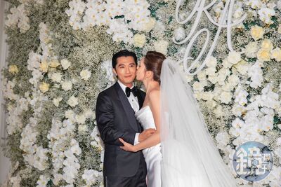 許瑋甯婚禮爆插曲！「3男星兄弟情生變」他打招呼遭無視  廁所互動曝