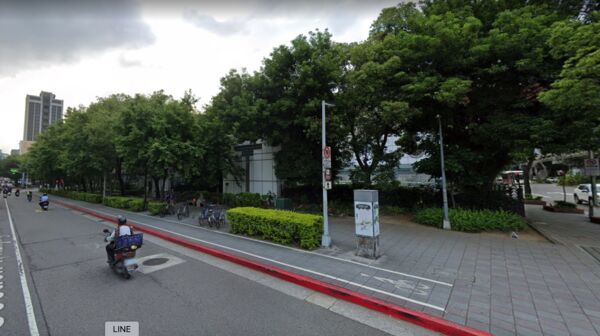 ▲「極樂殯儀館」是現在的林森公園和長安抽水站一帶。（圖／翻攝自Google地圖）