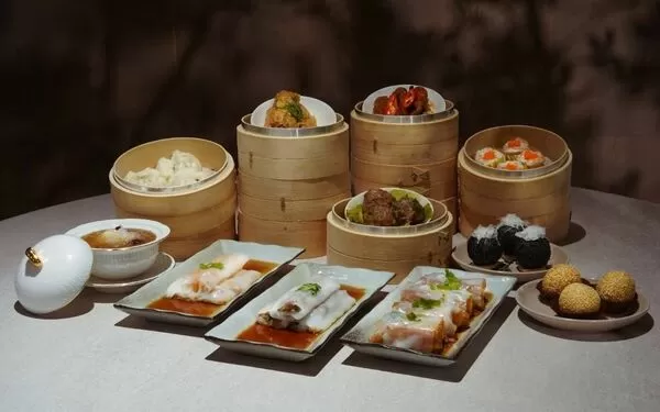 ▲芯聚苑推港點吃到飽 。（圖／取自芯聚苑臉書）