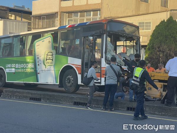 ▲霧峰拖吊車車禍。（圖／記者鄧木卿攝）