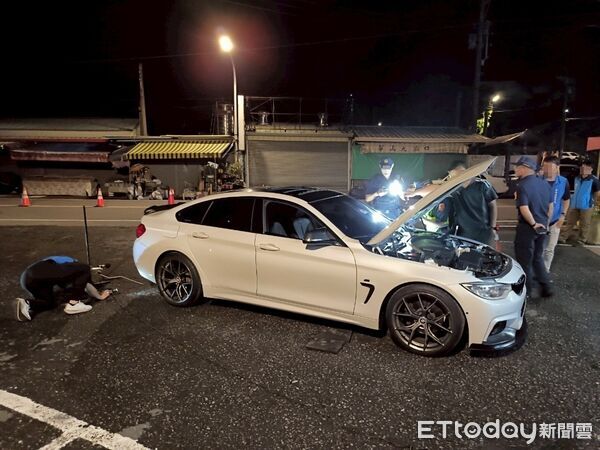 ▲環警監聯合稽查小組在華山地區深夜攔查改裝車輛，全面強化執法力度。（圖／記者游瓊華翻攝）