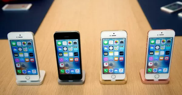 蘋果近日將初代 iPhone SE、iPad Pro（第 2 代）等 8 款裝置列入停產名單，未來將無法透過官方維修服務。（圖／達志／美聯社，下同）