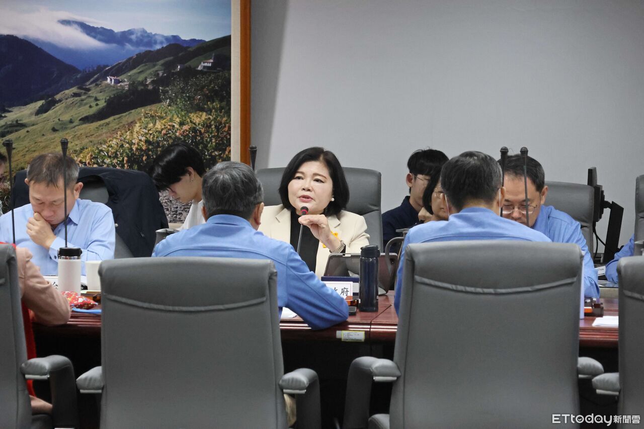 張麗善出席國土計畫審議會 重申打破農地階級化、落實農民權益